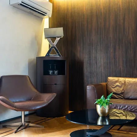 Divina Luxury Rom