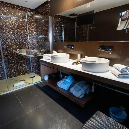 Divina Luxury 4* Rom