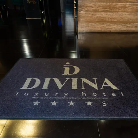 Divina Luxury
