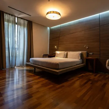 Divina Luxury 4*