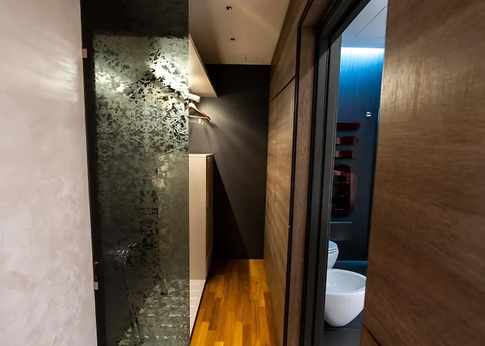 Divina Luxury Hotel 4*