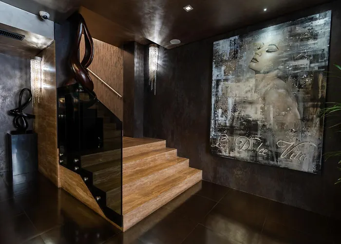 Divina Luxury 4*